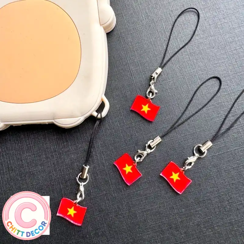 Móc Treo Dây Treo Điện Thoại Cờ Đỏ Sao Vàng , Phụ Kiện Điện Thoại, In Theo Yêu Cầu Chất Liệu Mica Trong Suốt In 2 Mặt, Kích Thước 5cm 1 Móc Treo Dây Treo Điện Thoại Cờ Đỏ Sao Vàng , Phụ Kiện Điện Thoại, In Theo Yêu Cầu Chất Liệu Mica Trong Suốt In 2 Mặt, Kích Thước 5cm
