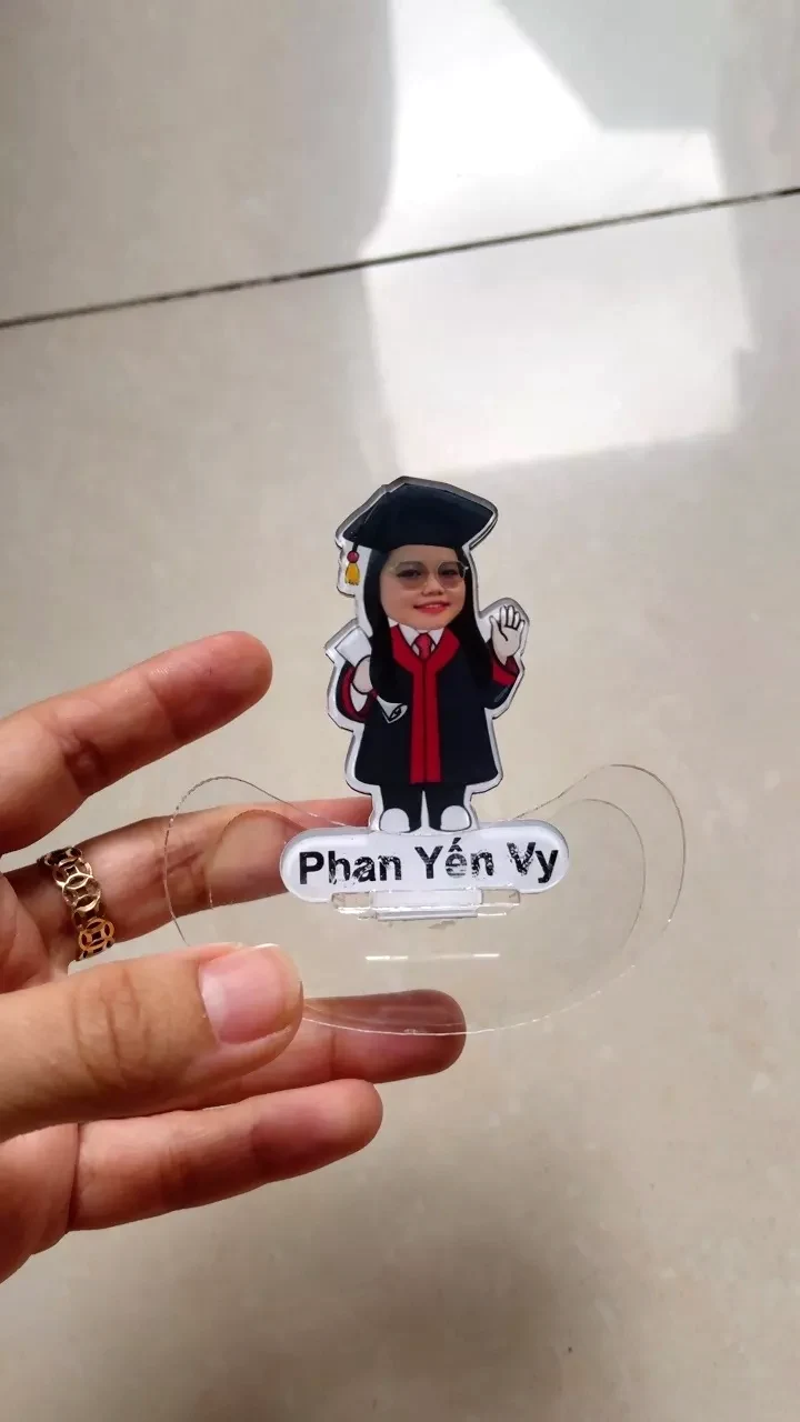 Standee Lắc Lư Lật Đật Cử Nhân In Theo Yêu Cầu Quà Tặng Cho Học Sinh Chibi Cute ,trưng Bày Góc Học Tập Để Bàn Làm Việc 2 Standee Lắc Lư Lật Đật Cử Nhân In Theo Yêu Cầu Quà Tặng Cho Học Sinh Chibi Cute ,trưng Bày Góc Học Tập Để Bàn Làm Việc 1