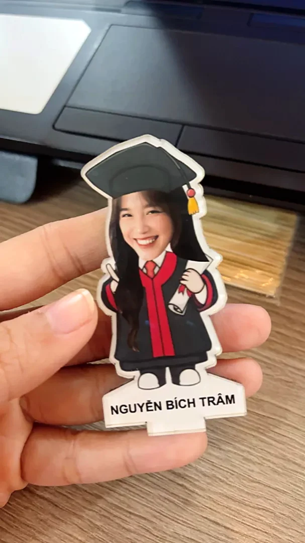 Standee Lắc Lư Lật Đật Cử Nhân In Theo Yêu Cầu Quà Tặng Cho Học Sinh Chibi Cute ,trưng Bày Góc Học Tập Để Bàn Làm Việc 6 Standee Lắc Lư Lật Đật Cử Nhân In Theo Yêu Cầu Quà Tặng Cho Học Sinh Chibi Cute ,trưng Bày Góc Học Tập Để Bàn Làm Việc 5