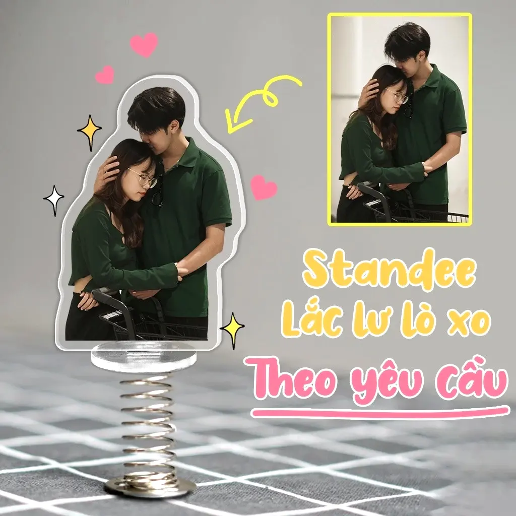 Standee Lò Xo Lắc Lư Đáng Yêu Trong Suốt Đế Dính Trang Trí In Theo Yêu Cầu Chibi 1 Standee Lò Xo Lắc Lư Đáng Yêu Trong Suốt Đế Dính Trang Trí In Theo Yêu Cầu Chibi