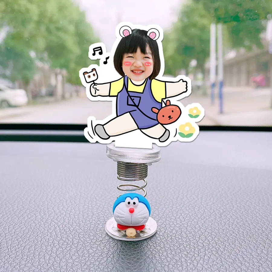 Standee Lò Xo Lắc Lư Gia Đình In Theo Yêu Cầu Đáng Yêu Trong Suốt Đế Dính Trang Trí In Theo Yêu Cầu 2 Standee Lò Xo Lắc Lư Gia Đình In Theo Yêu Cầu Đáng Yêu Trong Suốt Đế Dính Trang Trí In Theo Yêu Cầu 1