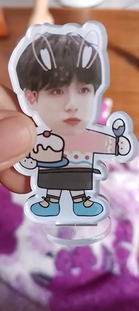 Standee Mô Hình Kpop Các Mẫu Cực Kì Dễ Thương Trưng Bày Góc Học Tập Để Bàn Làm Việc 9 Standee Mô Hình Kpop Các Mẫu Cực Kì Dễ Thương Trưng Bày Góc Học Tập Để Bàn Làm Việc 8