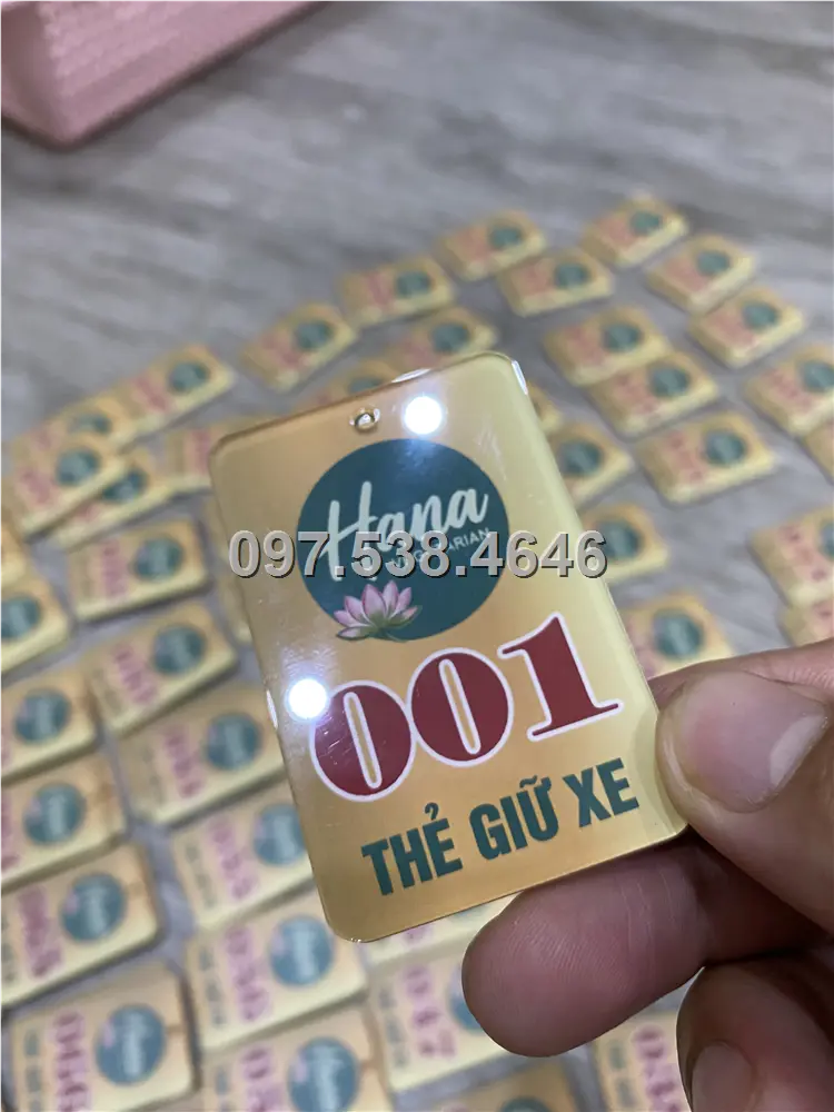 Thẻ Giữ Xe Mica Logo Treo Theo Yêu Cầu, Giá Xưởng, Cắt Laser, Mica Trong Suốt Dày 4mm , kích thước 4.5x5.5 cm , Giá Tận Gốc, Free Ship Từ 30 Cái 1 Thẻ Giữ Xe Mica Logo Treo Theo Yêu Cầu, Giá Xưởng, Cắt Laser, Mica Trong Suốt Dày 4mm , kích thước 4.5x5.5 cm , Giá Tận Gốc, Free Ship Từ 30 Cái