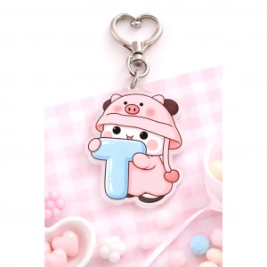 Móc Khoá Chữ Cái Bé Heo Hồng Đội Mũ Cute Móc Khóa In Theo Yêu Cầu, Chất Liệu Mica Trong Suốt In 2 Mặt , Dày 4mm, Free Ship 30 Cái, Miễn Phí Thiết Kế, Có Test Mẫu
