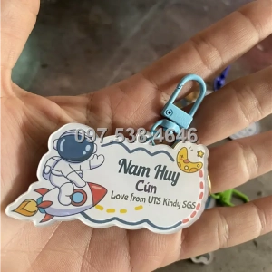 Móc Khóa Logo Treo Theo Yêu Cầu tại Sa Đéc - Đồng Tháp, Giá Xưởng, Cắt Laser, Mica Trong Suốt Dày 4mm , kích thước 4.5x5.5 cm , Giá Tận Gốc, Free Ship Từ 30 Cái
